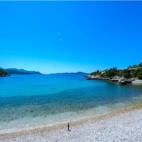 Luxury 5 Bedroom Beachfront Villa near Dubrovnik, Sleeps 11-12
